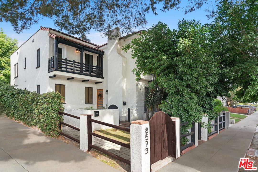 8575 Horner St 2BR Beverlywood La