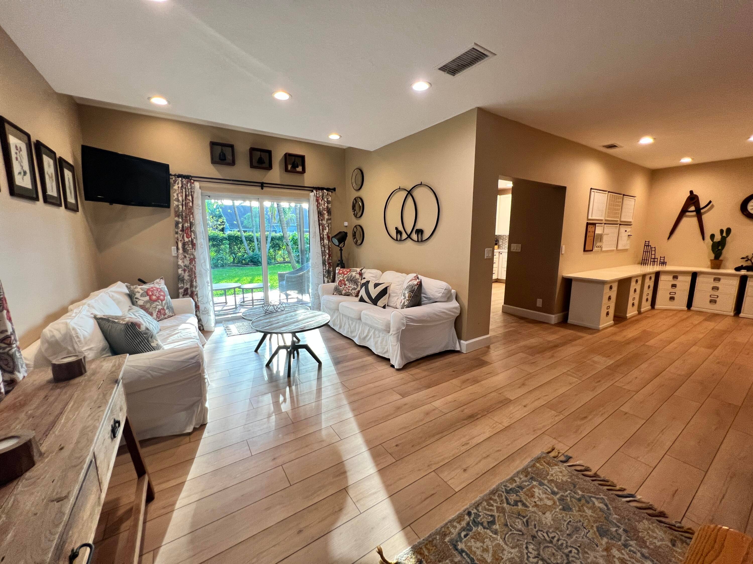 Available turnkey for the equestrian season.