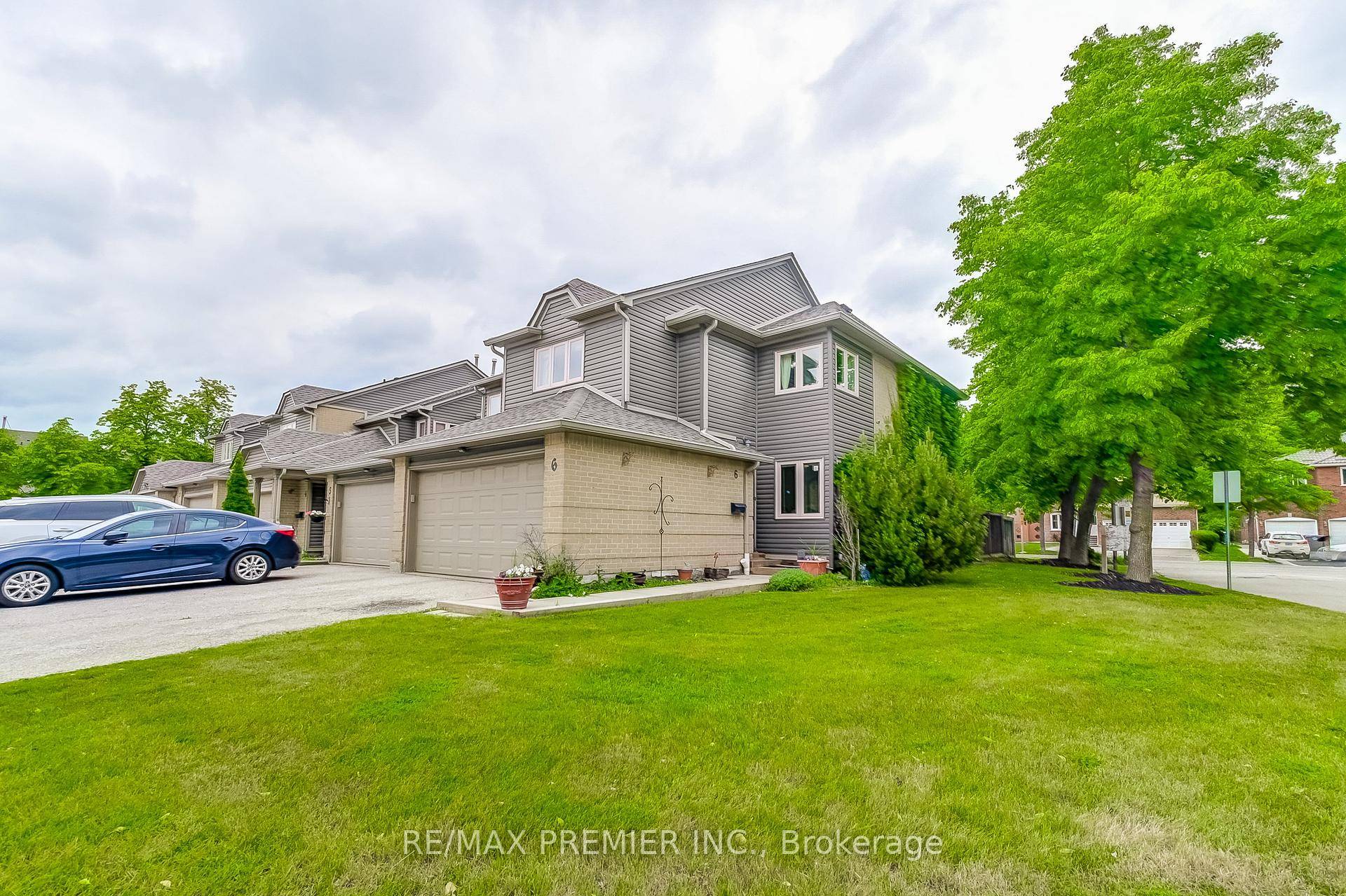 This stunning 3 bedroom, 4 bathroom end unit townhouse offers over 1, 500 sqft of beautifully maintained living space and sits on a generously sized lot, offering the feel of ...