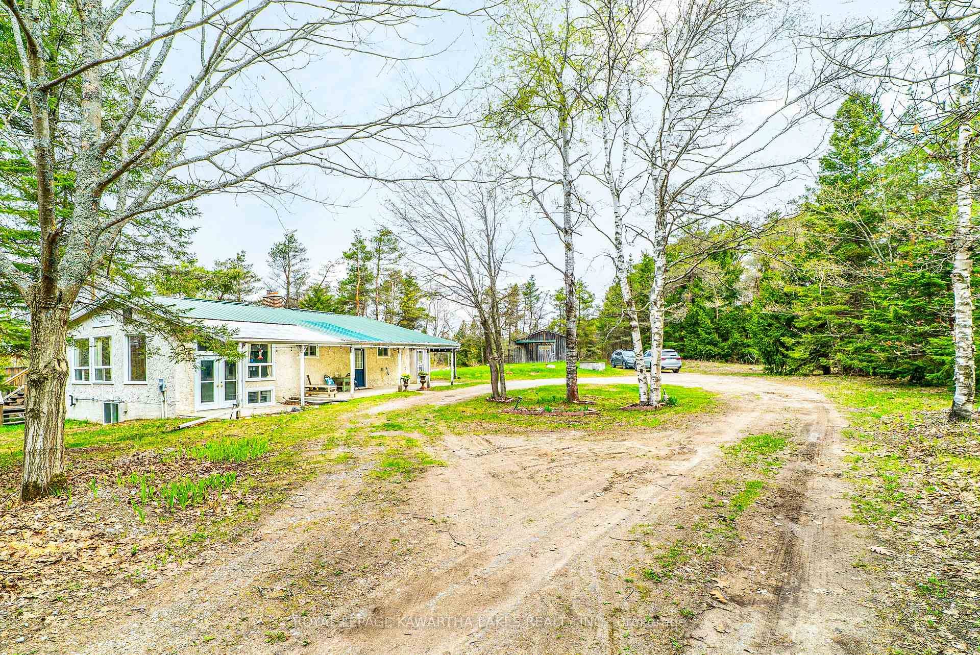 Enjoy the best of country living with city convenience on this 22.