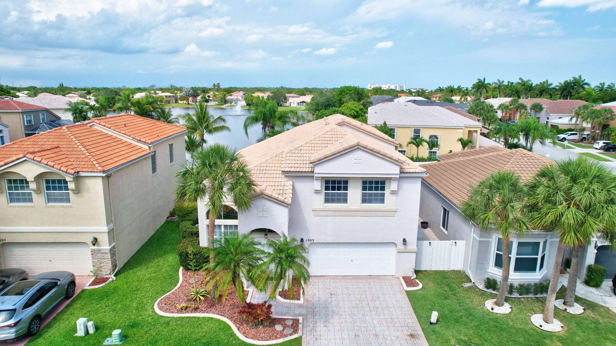 Live the Dream in Towngate's Premier Waterfront Retreat !