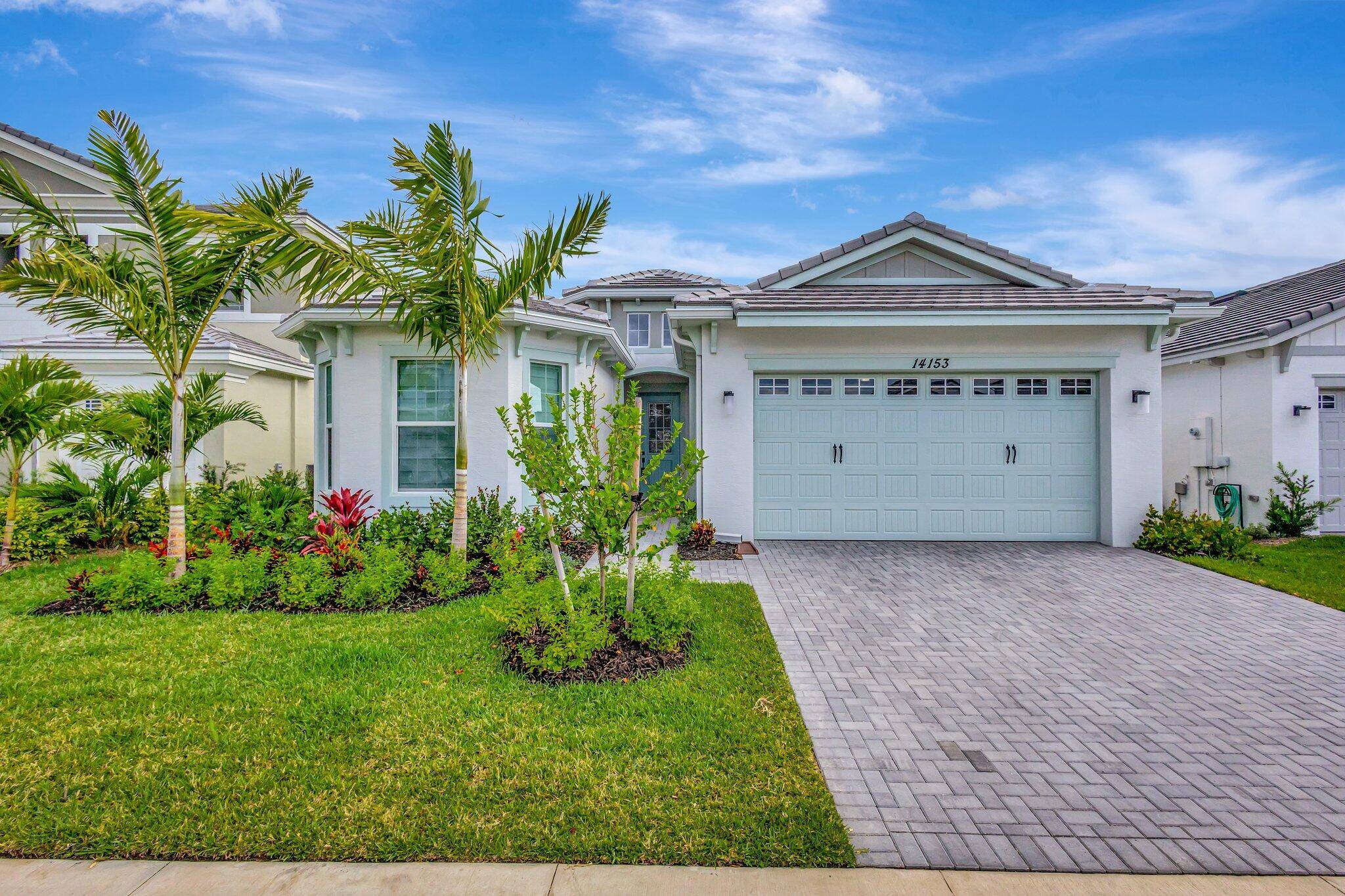 Schefflera model features 3 bedrooms, with 2.