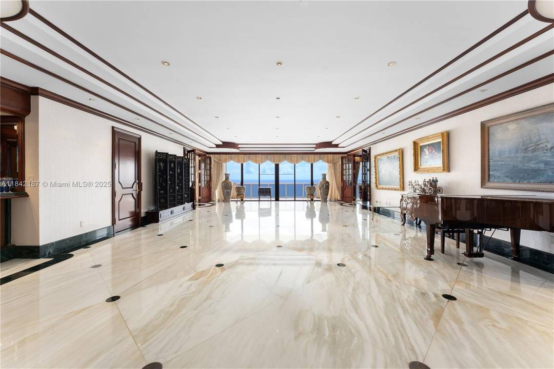 Create your dream penthouse in the sky, an oceanfront opportunity with breathtaking views amp ; endless potential.