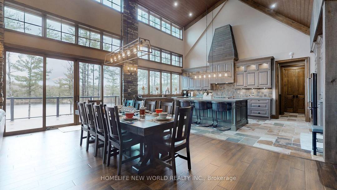 Upscale custom designed cottage on the desirable Severn River !