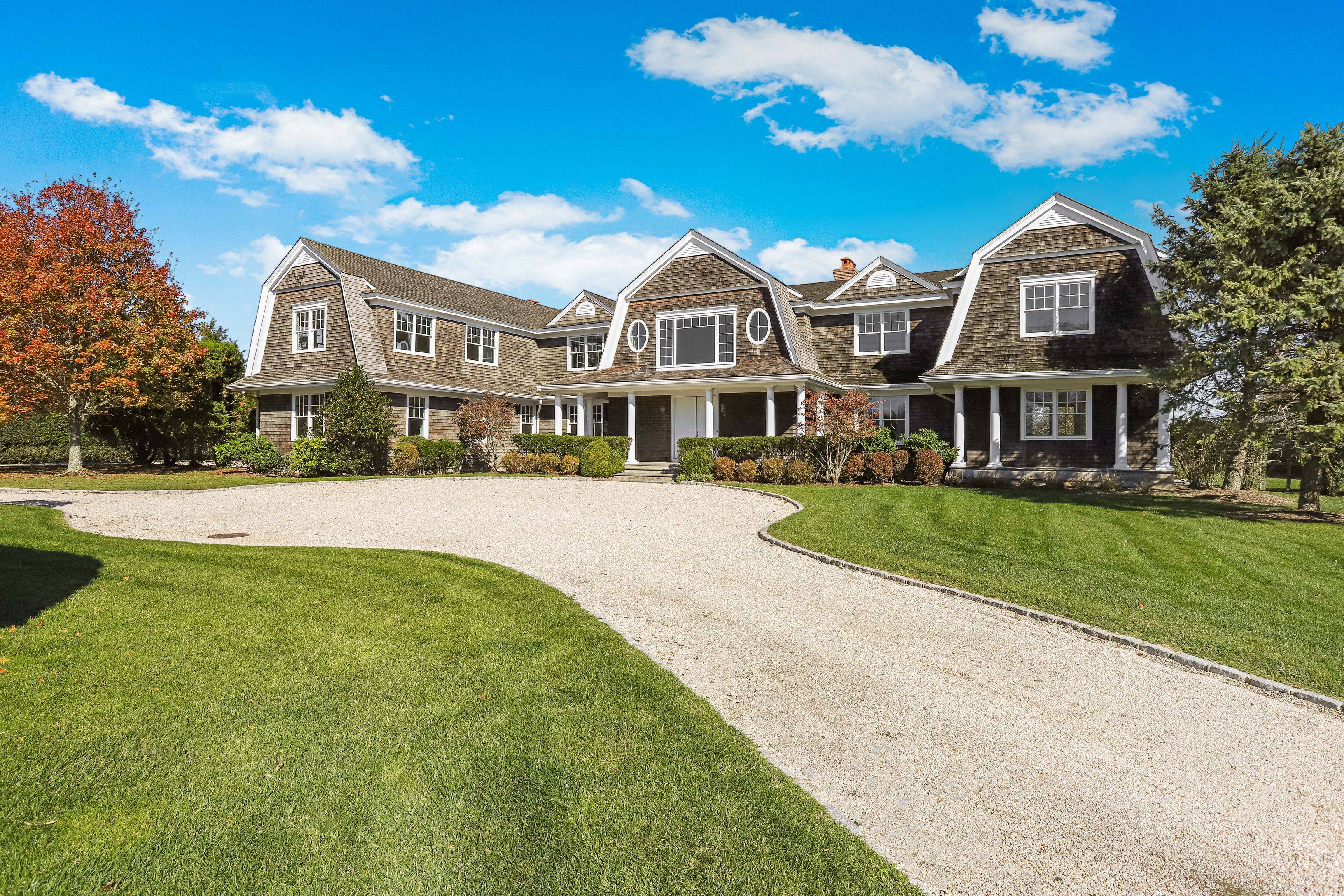 Beautiful Hamptons House With Dock to Mecox Bay