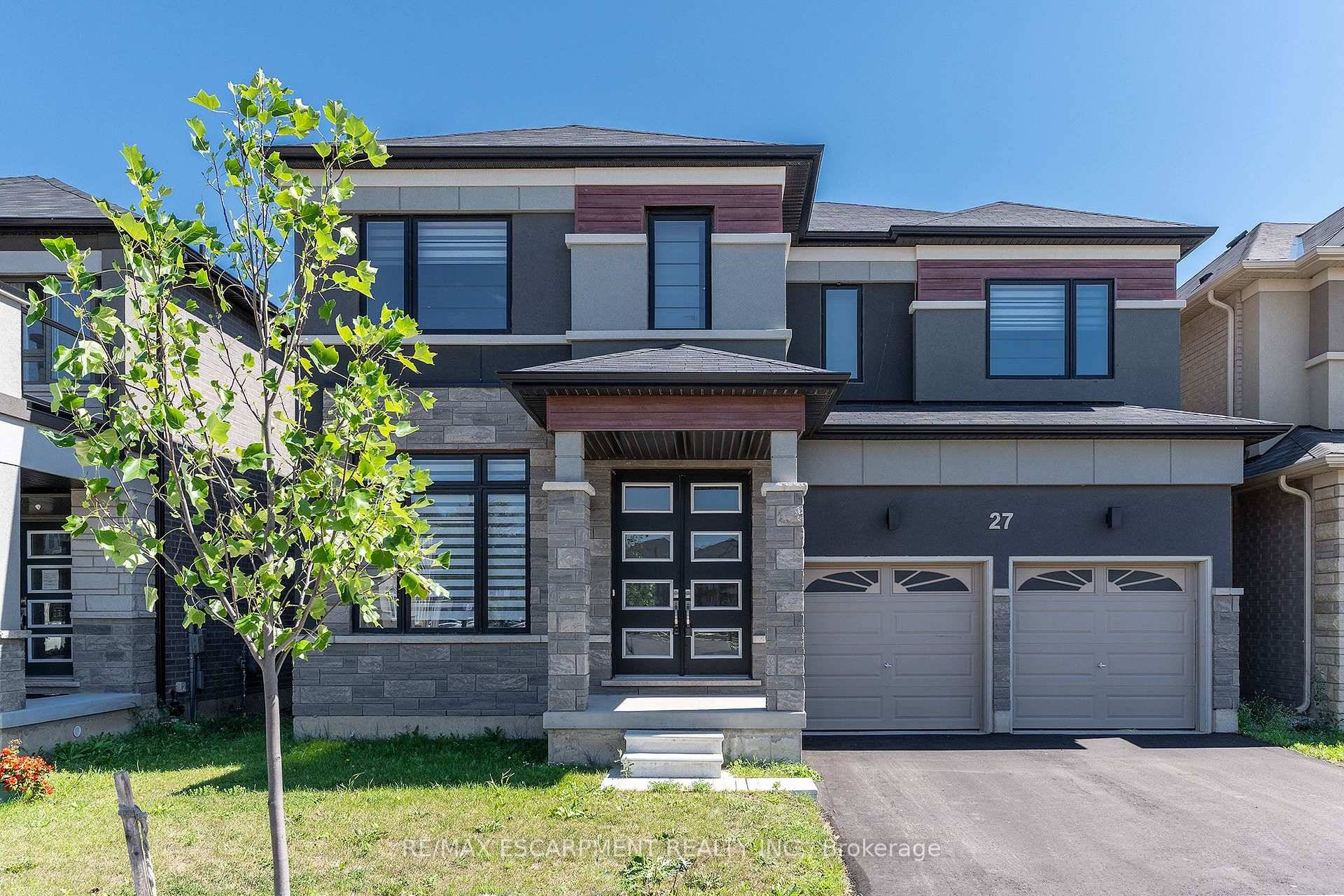 Welcome to this BEAUTIFULLY maintained, almost new home in a 10 nature lovers neighbourhood.