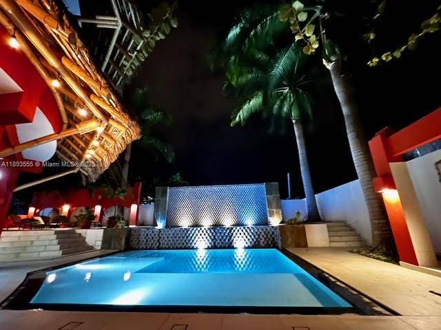 Exceptional Investment Opportunity Boutique Lodge in Puerto Lo pez, Ecuador Own a prestigious boutique lodge just 150 meters from the Pacific Ocean, in the heart of Puerto Lo pez gateway ...