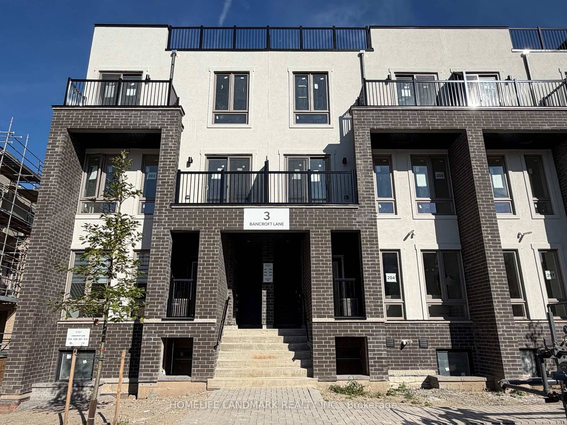Brand New Urban Townhome At Jefferson Heights In Richmond Hill !