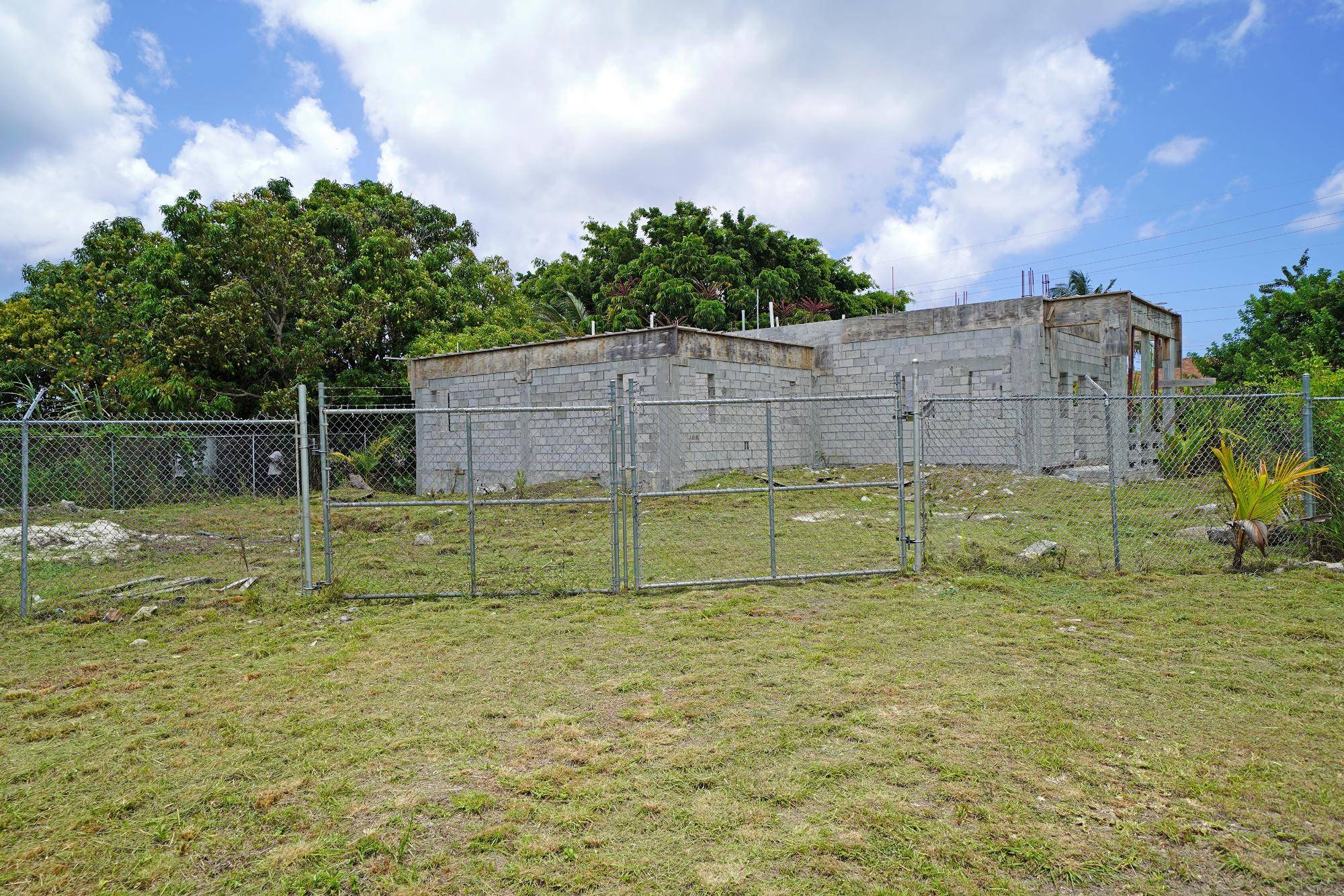 TROPICAL GARDENS Single Family Home New-Providence