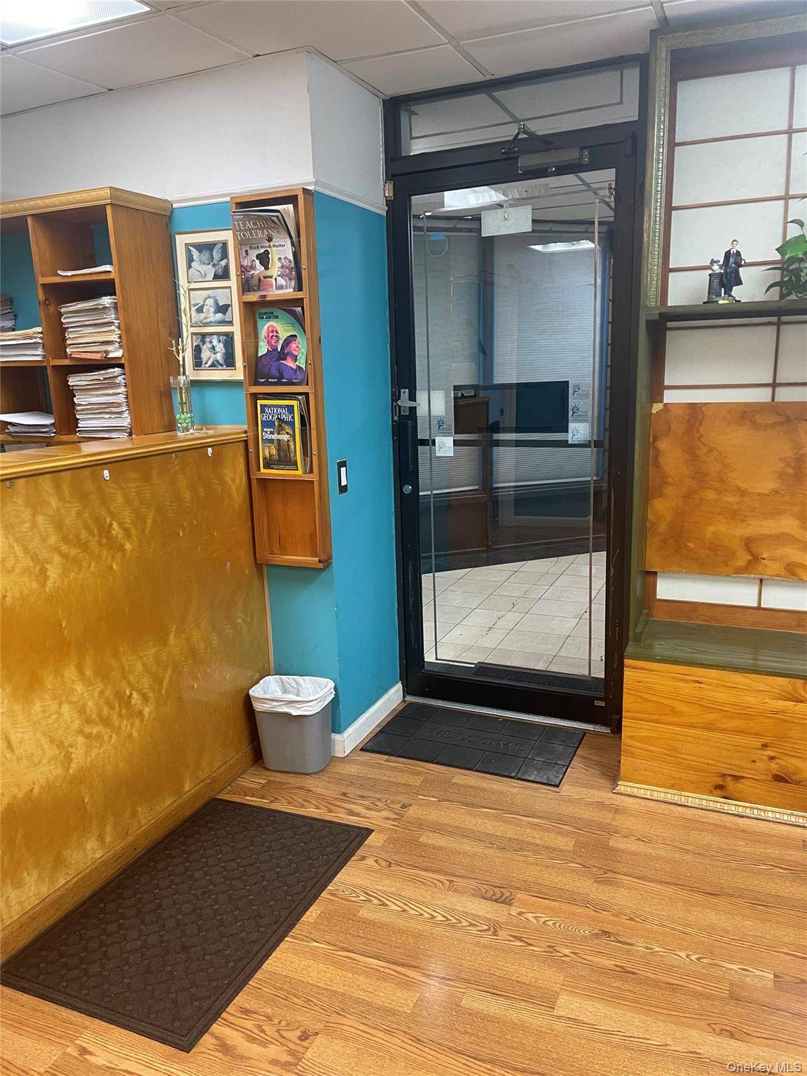 Commercial Office For Sale In The Central Of Flushing Main Street.