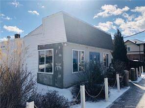 1559 Dixwell Avenue is a 1300 sqft commercial property located on a corner lot along the busy Dixwell commercial corridor.