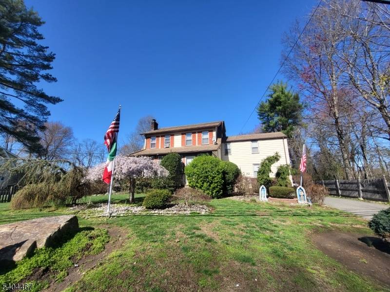 Come check out this spacious home on a flat, open, and large lot in Livingston.