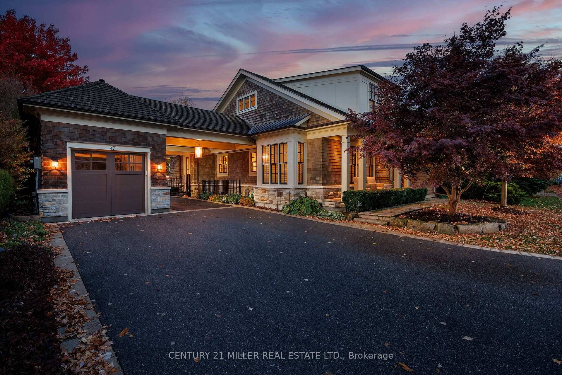 Welcome to 47 Allan Street, a gated custom residence nestled just steps from the lake in one of Oakvilles most desirable neighbourhoods.