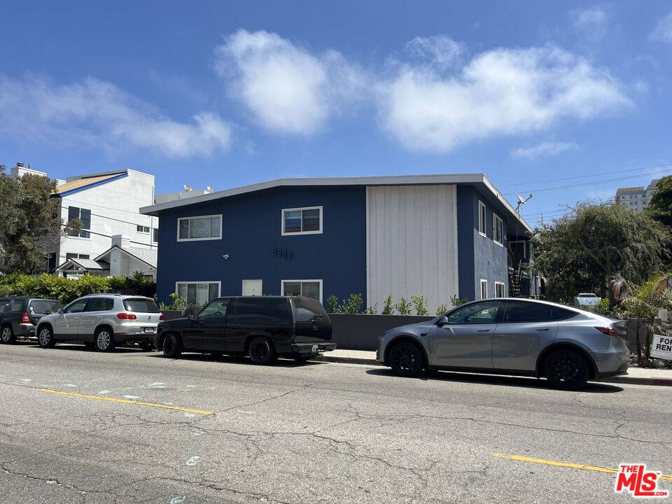 3320   Pacific Ave 2BR Marina Del Rey La