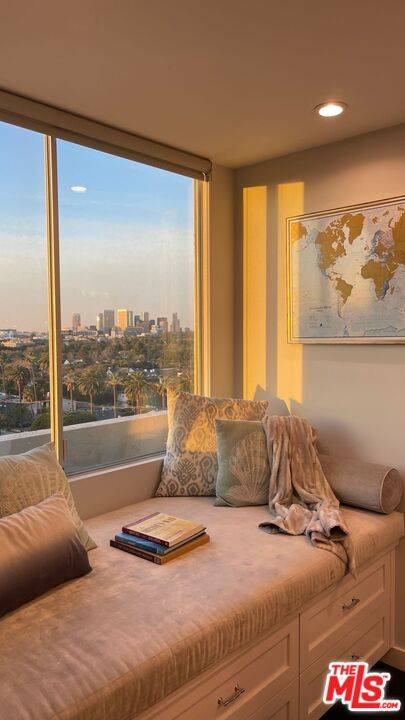 818 N Doheny Dr 2BR Sunset Strip La