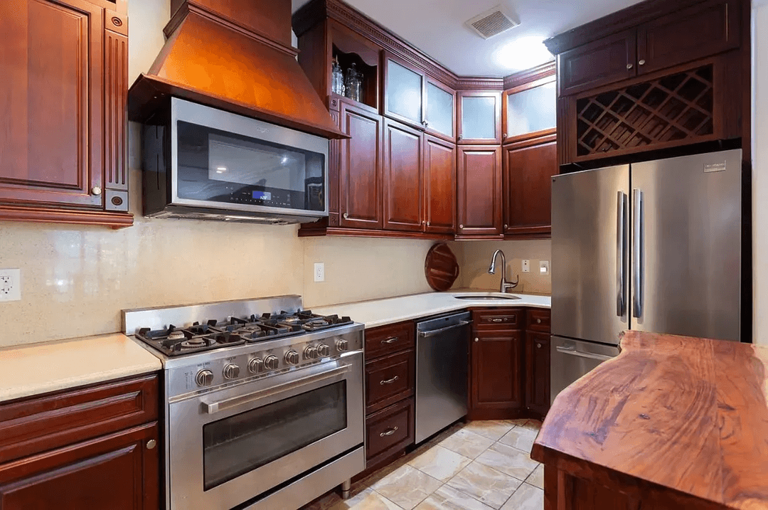 Welcome to 475 West 146th street 2 Duplex unit, it offers 3bedroom with 3 full bathroom and walk in closet for each bedroom.