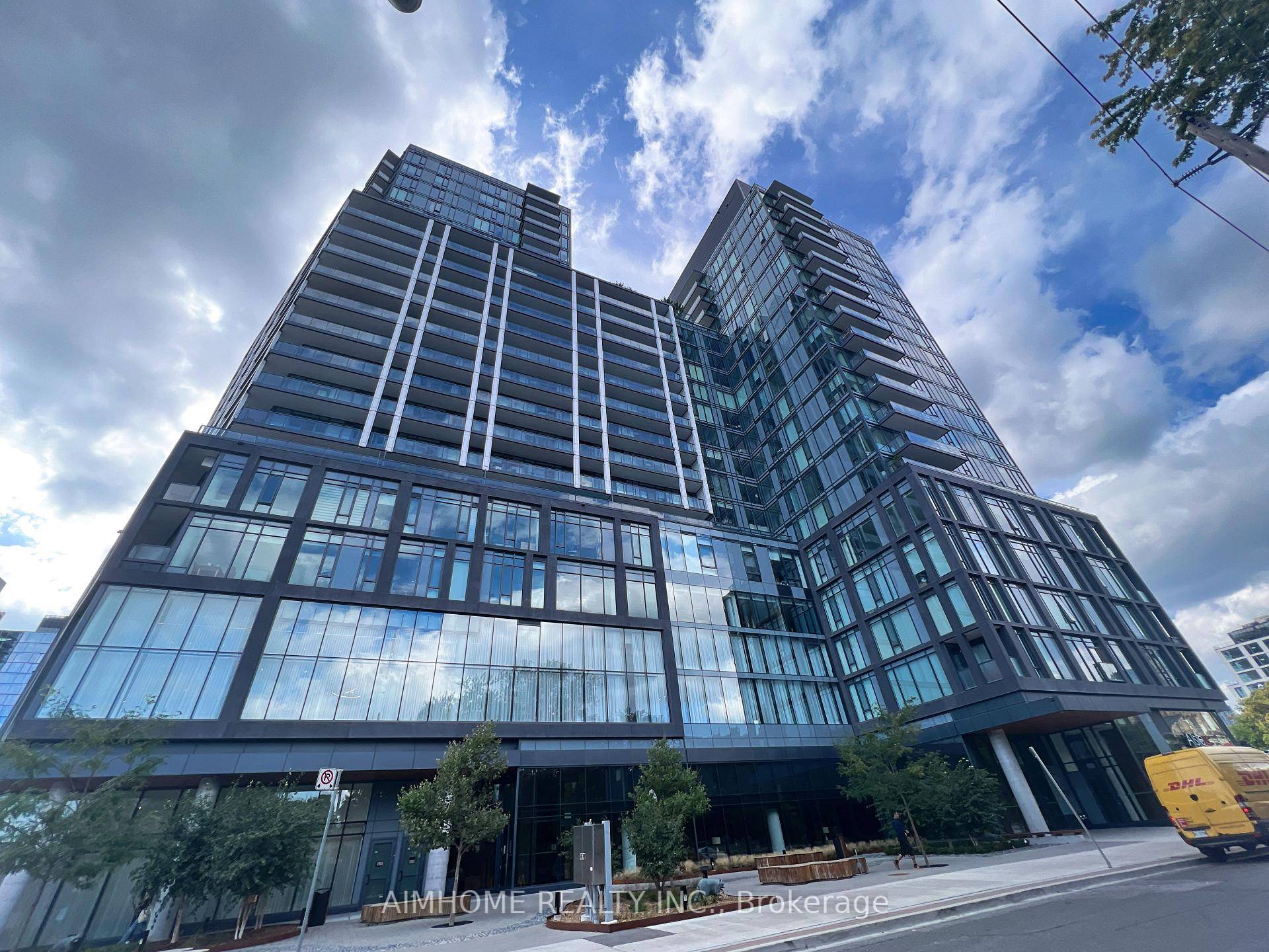 Beautiful one bedroom plus den is finally available at the exquisite home on power by the great gulf !