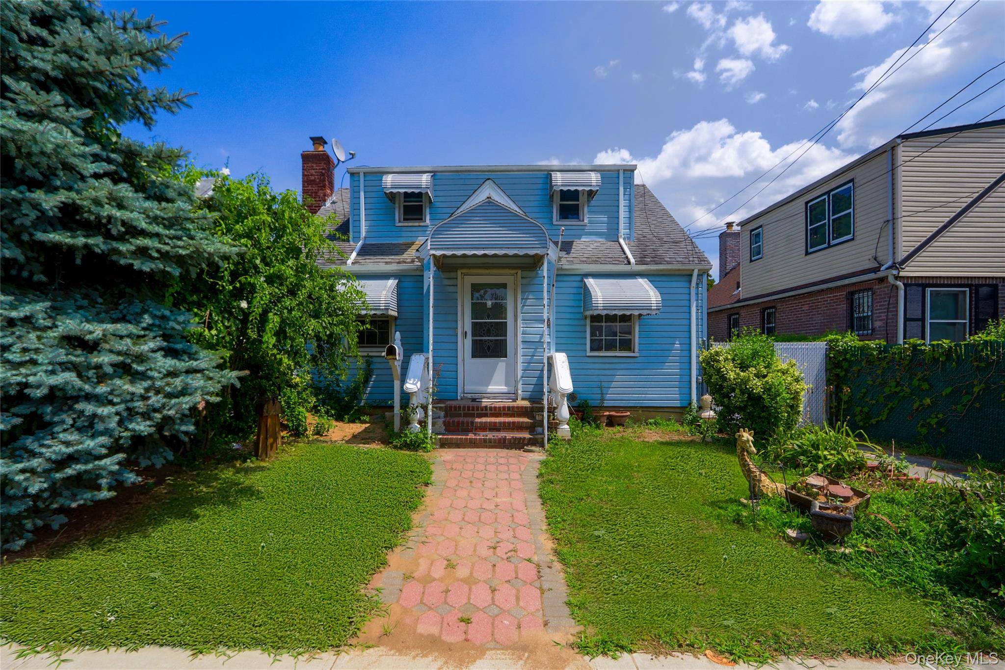 LOOKING FOR YOUR PLACE TO CALL HOME IN LAURELTON, QUEENS ?