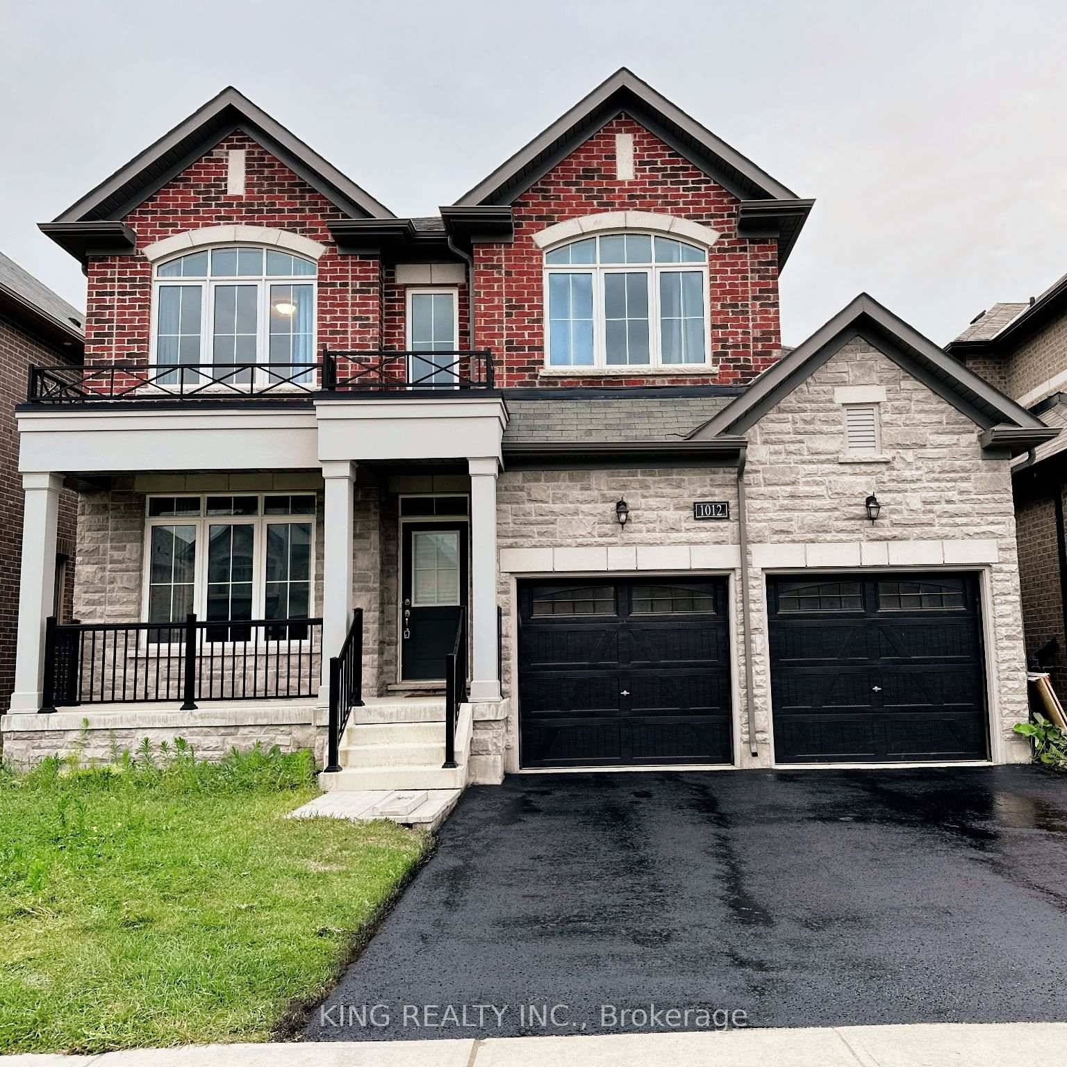 A spacious three bedroom home with a generous 10' x 13' main floor denperfect for a home office or quiet retreat.