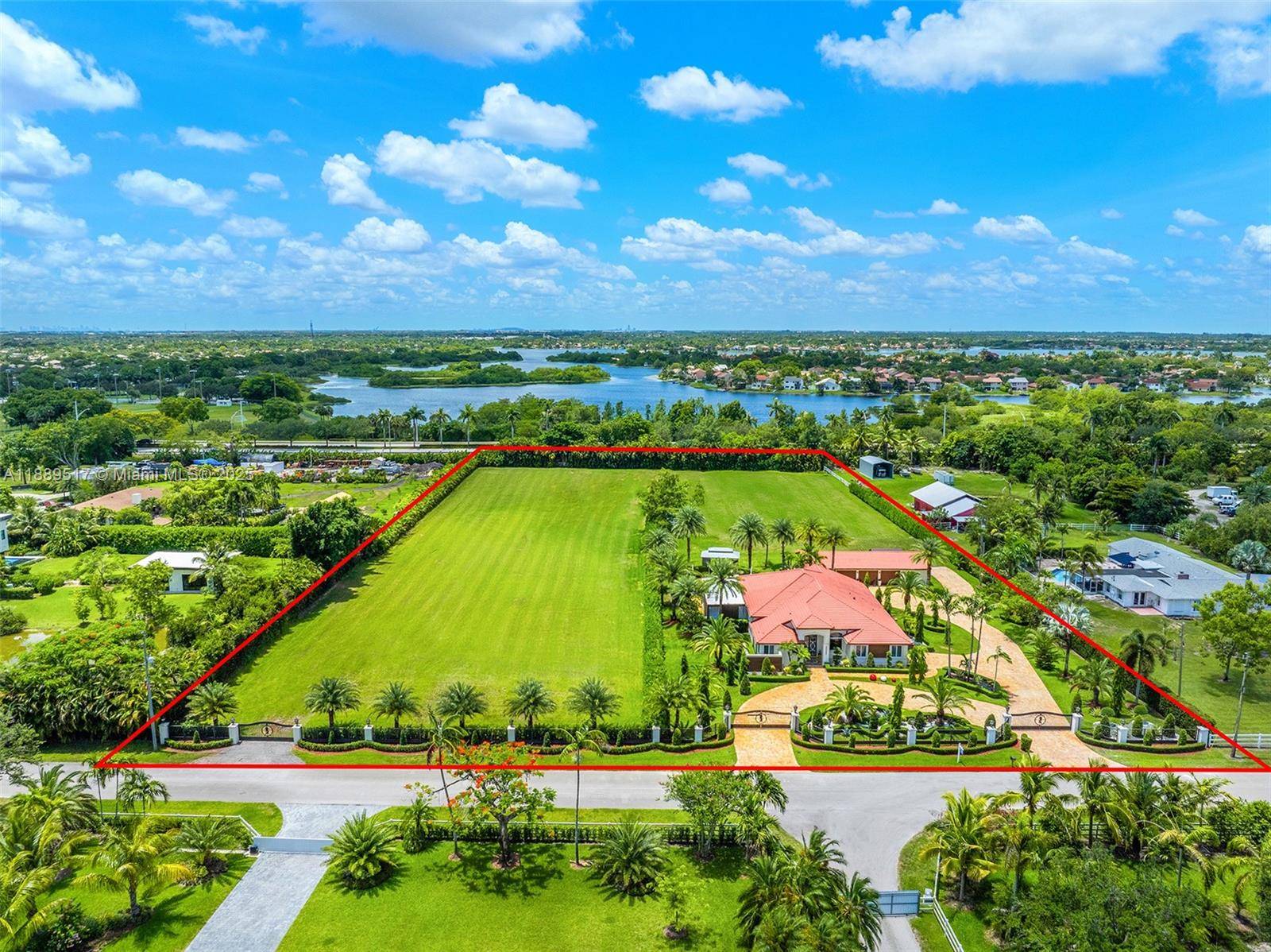 A Rare 4. 5 Acre Estate Opportunity in South Florida !