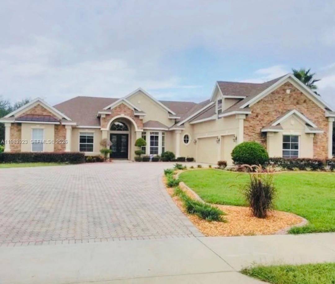 Welcome to this one of a kind 5 bedroom 4 bathroom pool home, located in the highly sought after gated community of Glen Abbey Club.