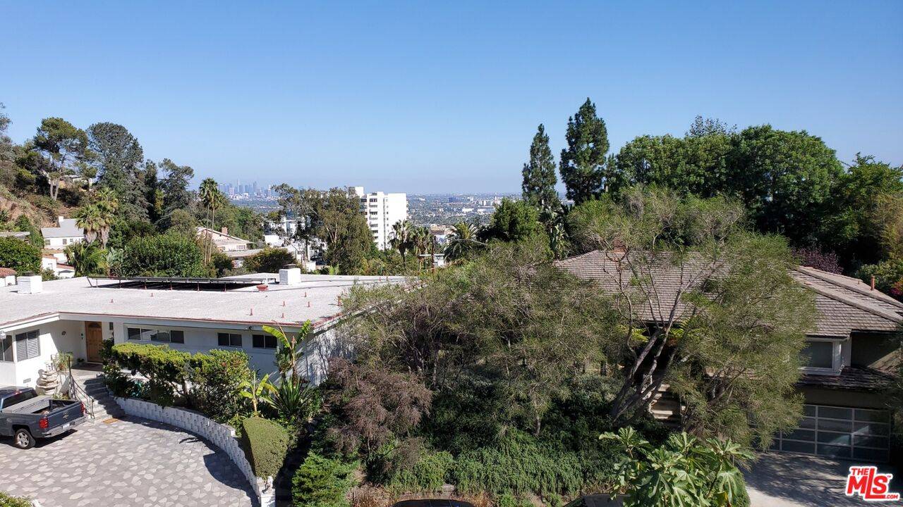 1317   Devlin Dr 3BR Sunset Strip La