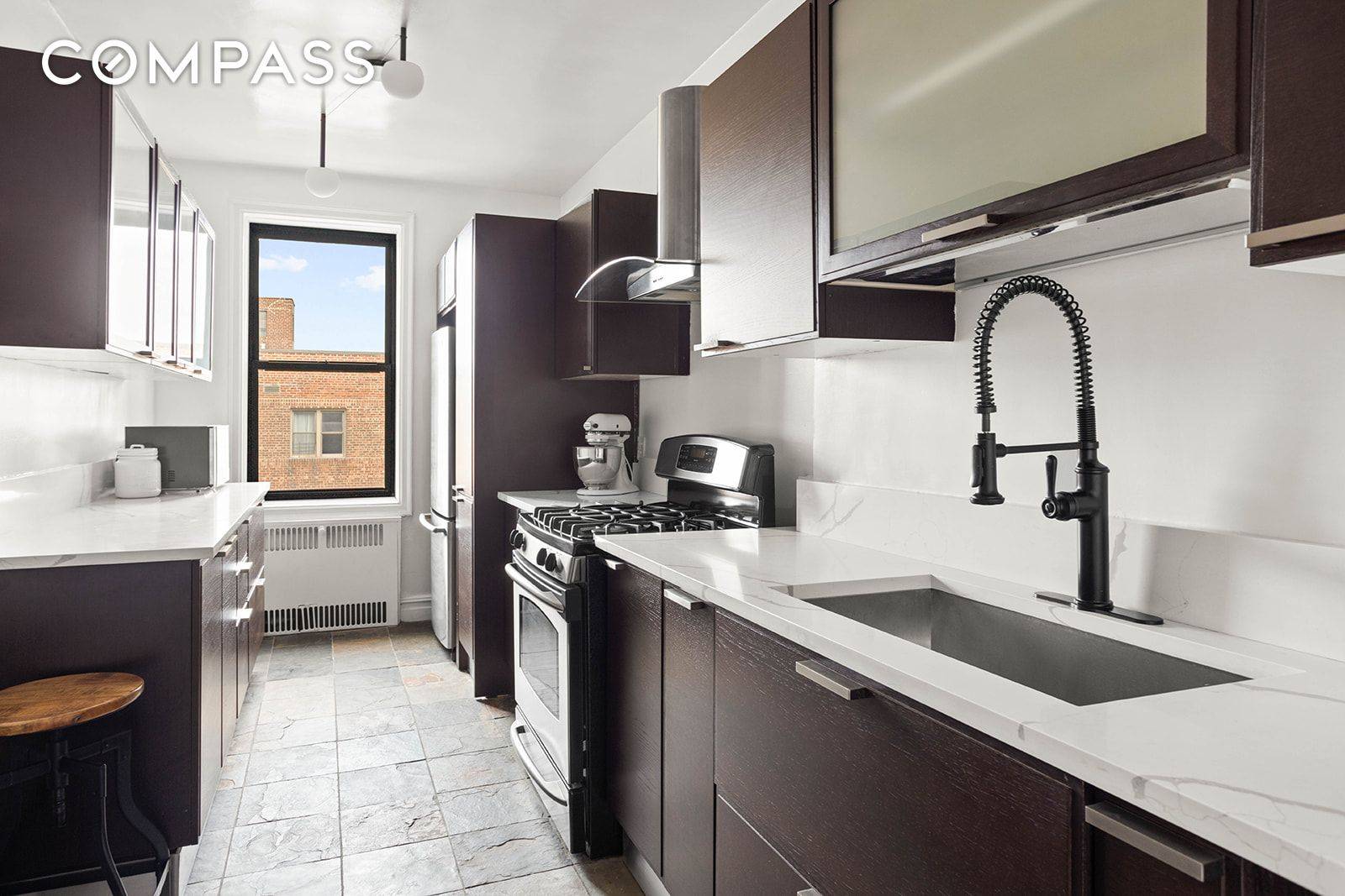 Beautifully renovated and move in ready, this peaceful top floor one bedroom, one bathroom home features a sprawling layout, designer finishes, abundant storage and open sky views in a beautiful ...