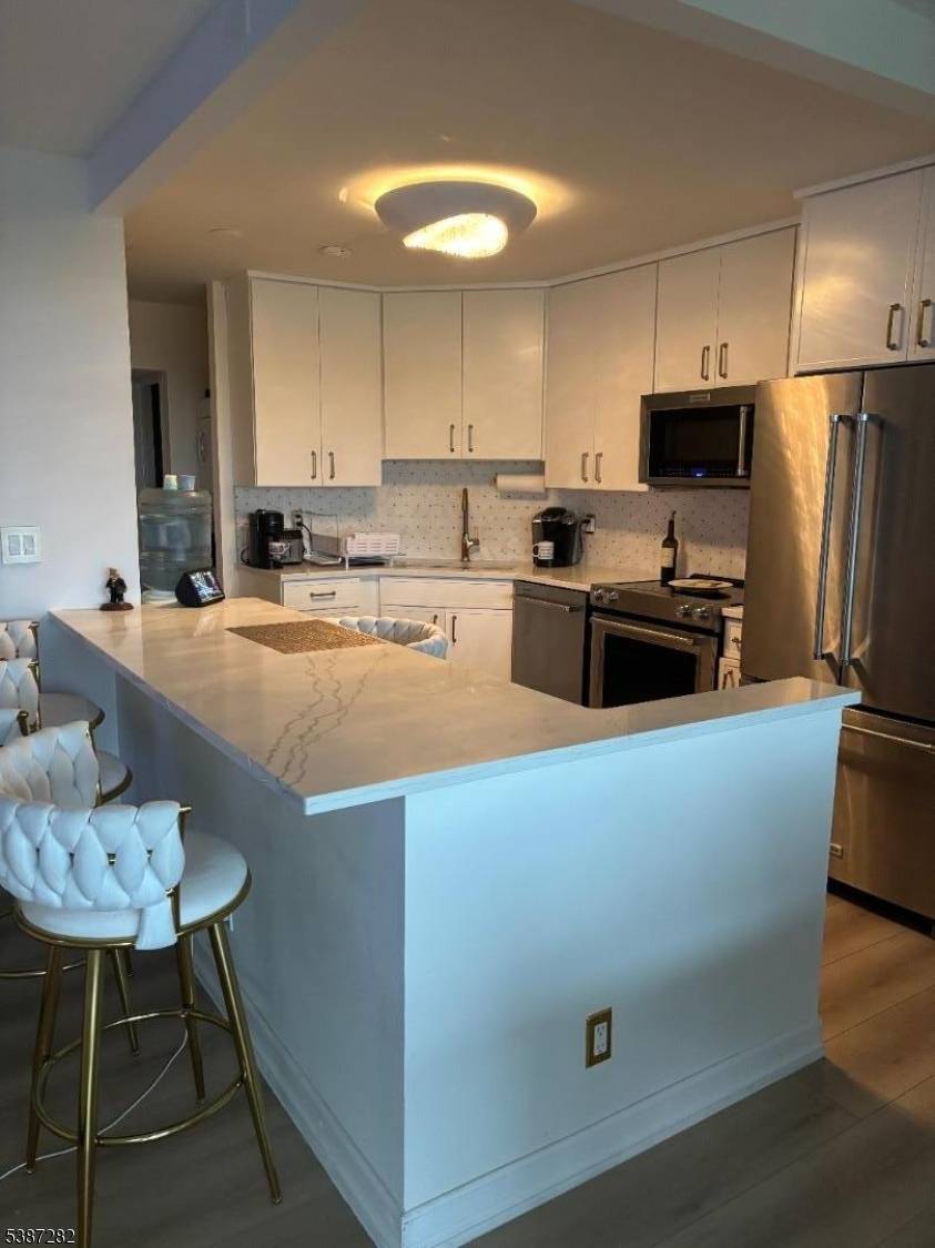 Luxury at its finest Hotel like living Elegantly furnished.