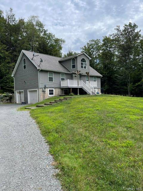 4 Beds 3 Baths House 3300 sq ft of finished space Features Large bonus room off the primary bedroom creating space for relaxation or additional bedroom Open living and dining ...