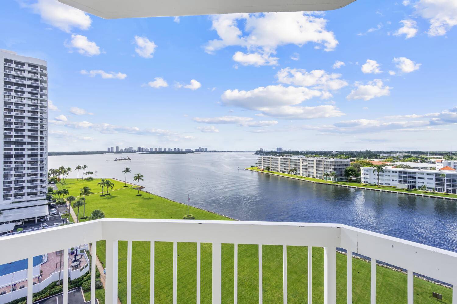 South Florida Waterfront Living at Its FinestExperience the beauty and ease of coastal living from the 9th floor of Old Port Cove.