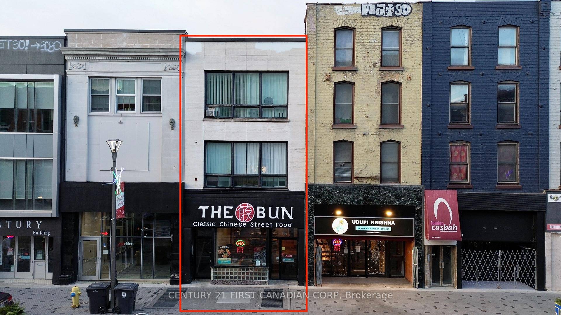 Prime Central London Location Turnkey Business OpportunityLocated in the very heart of Londons core city centre, just steps from the iconic London Music Hall, this property enjoys exceptional visibility and ...
