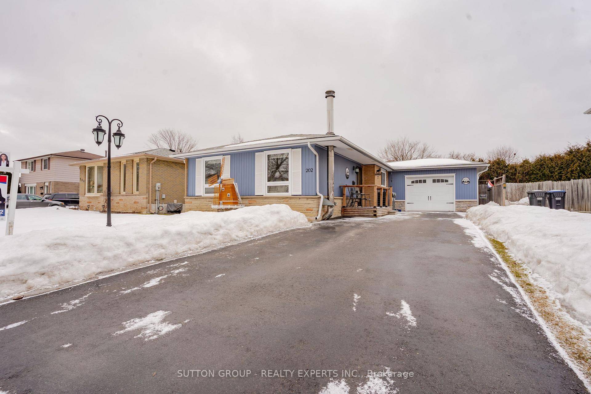 Welcome to this beautiful, well maintained 3 1 Bedroom Detached Bungalow with 2 full washrooms in the high demand area, Boasting a combined living amp ; dining and family size ...