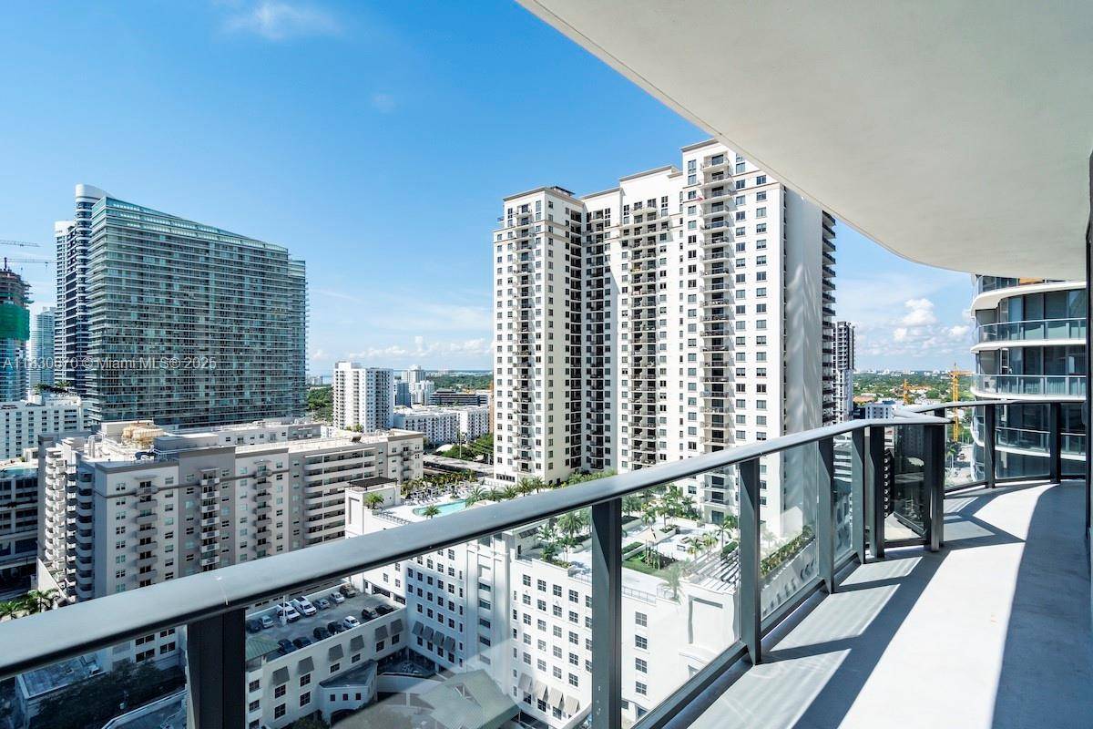 Spectacular 2 bed den, 2 bath unit in Brickell Heights East with stunning East facing city and bay views.