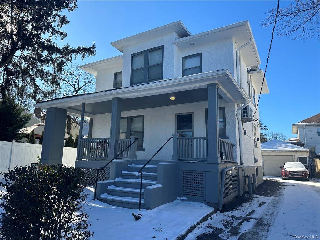 Pet friendly private house for rent in the wonderful Bryn Mawr Park neighborhood of Yonkers.