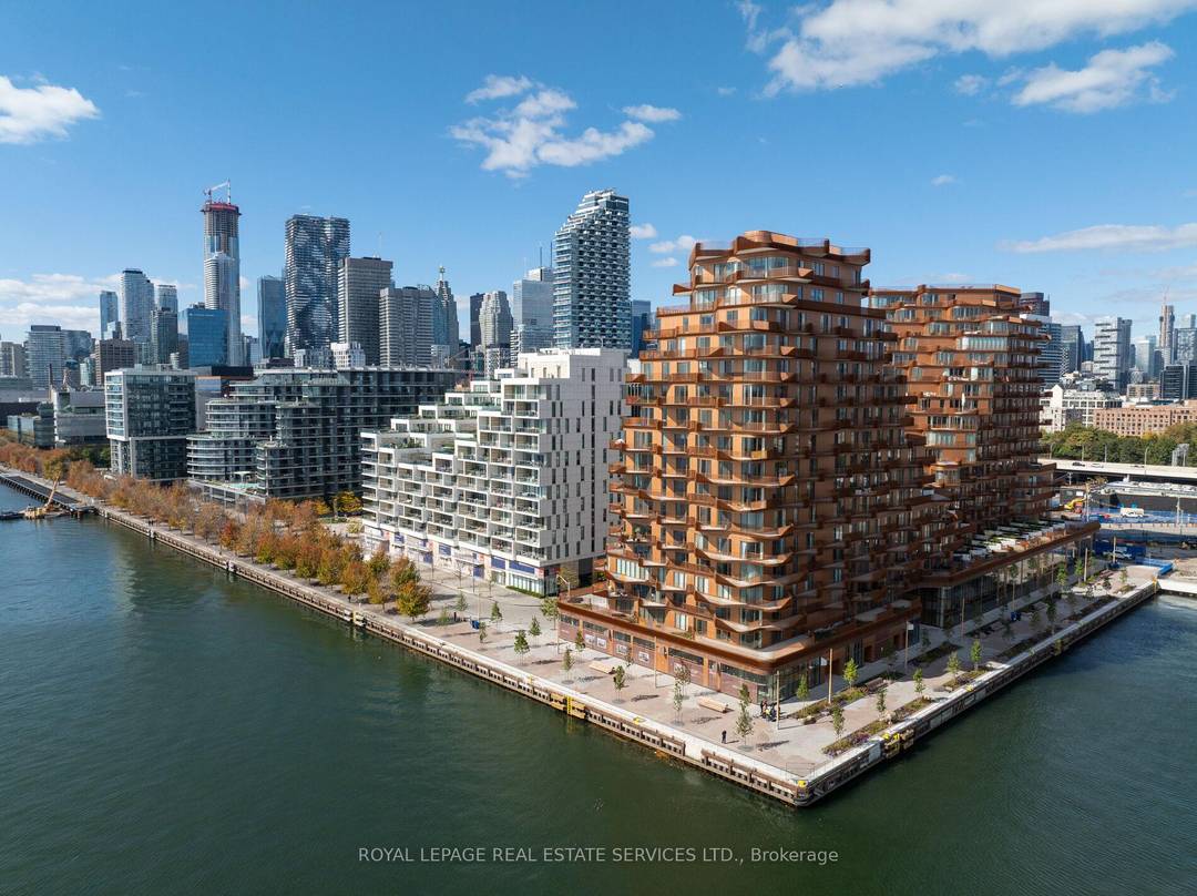 Spectacular Southwest Corner Suite In Coveted South Tower Luxurious Aqualuna By Tridel Absolutely Gorgeous amp ; Upgraded Waterfront Suite With Unobstructed Lake Views, Feels Like You Are Sitting On The ...