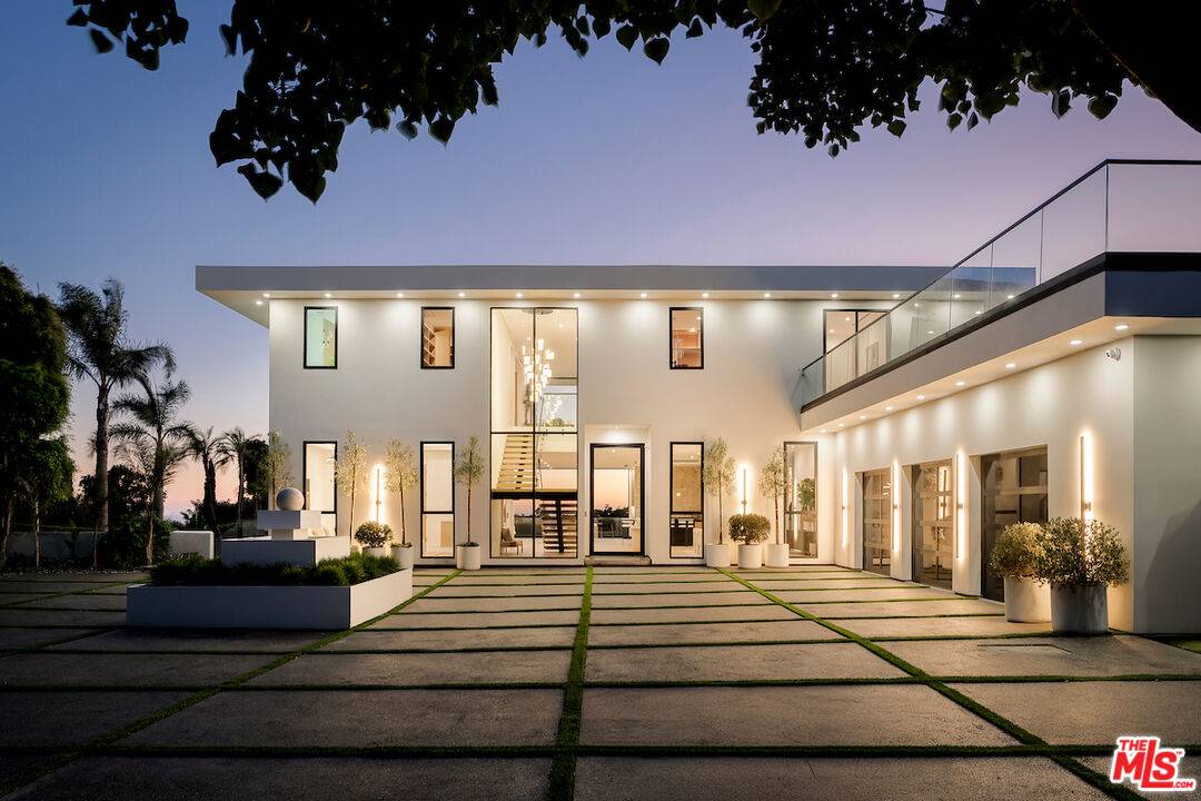 5931   Kanan Dume Rd 5BR Malibu La