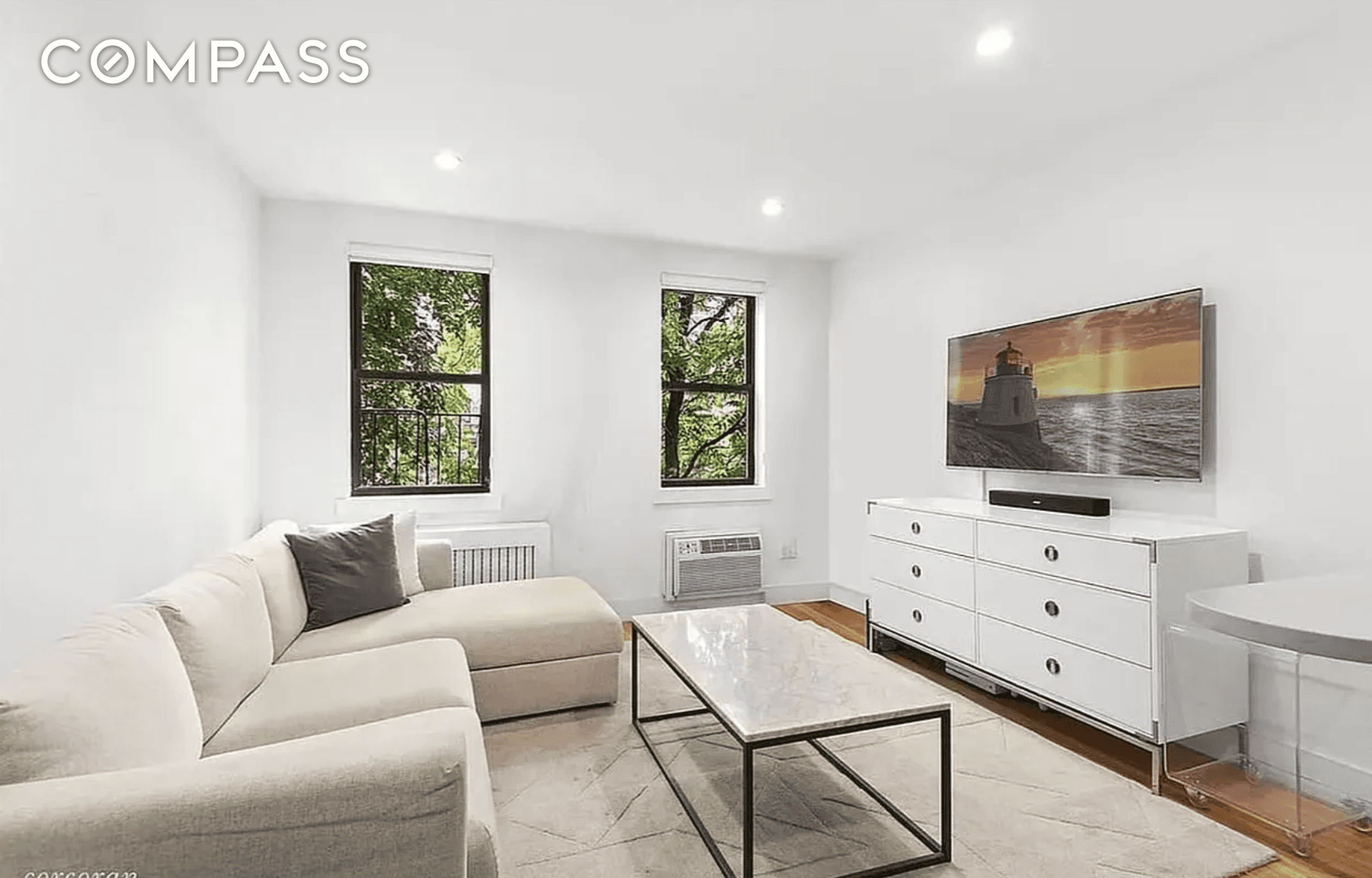 AVAILABLE AUGUST 2025 ! FIRST SHOWING SUNDAY 2 30PM Spacious 1 bedroom, 1 bathroom on the Upper East Side on 3rd and 81st !