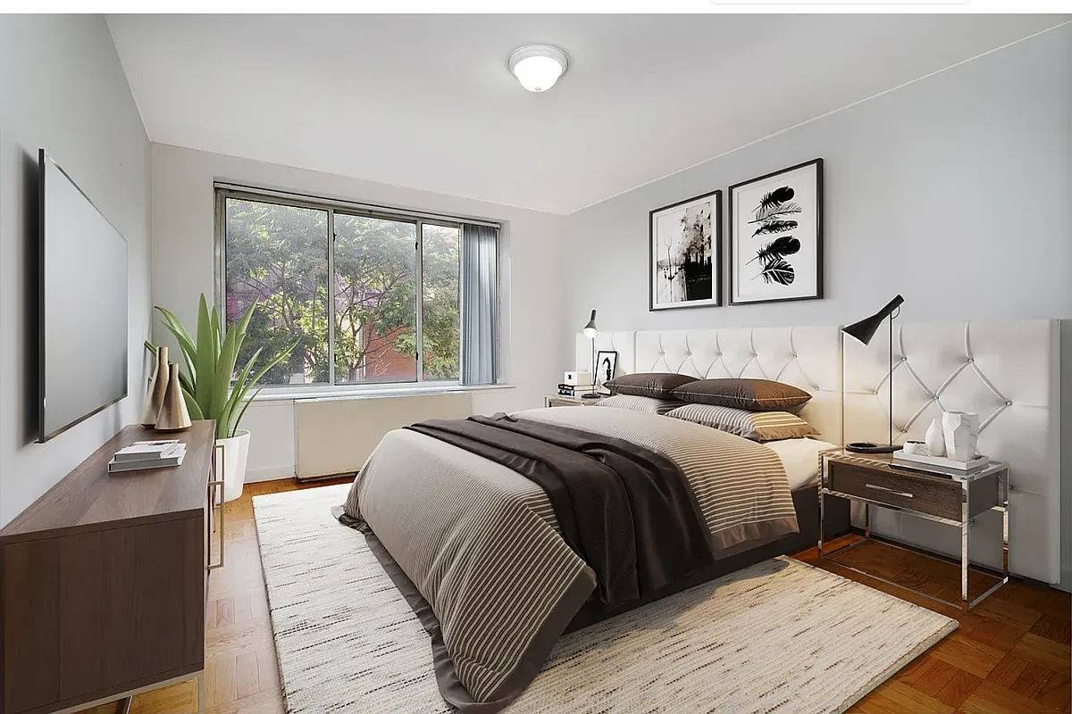 Welcome home to 227 Mulberry the full service elevator doorman rental building in Nolita available January 1st !