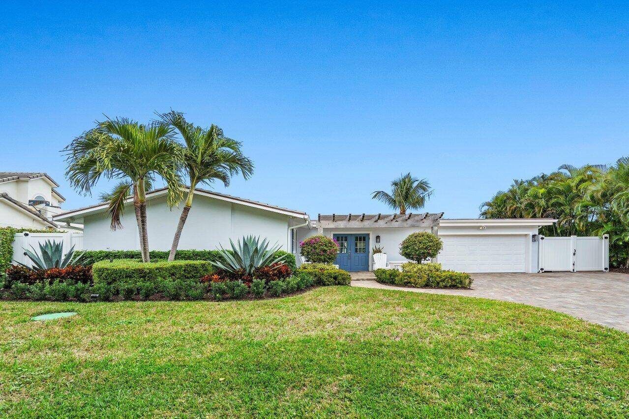 Gorgeous Waterfront Home Your Dream Oasis Awaits !