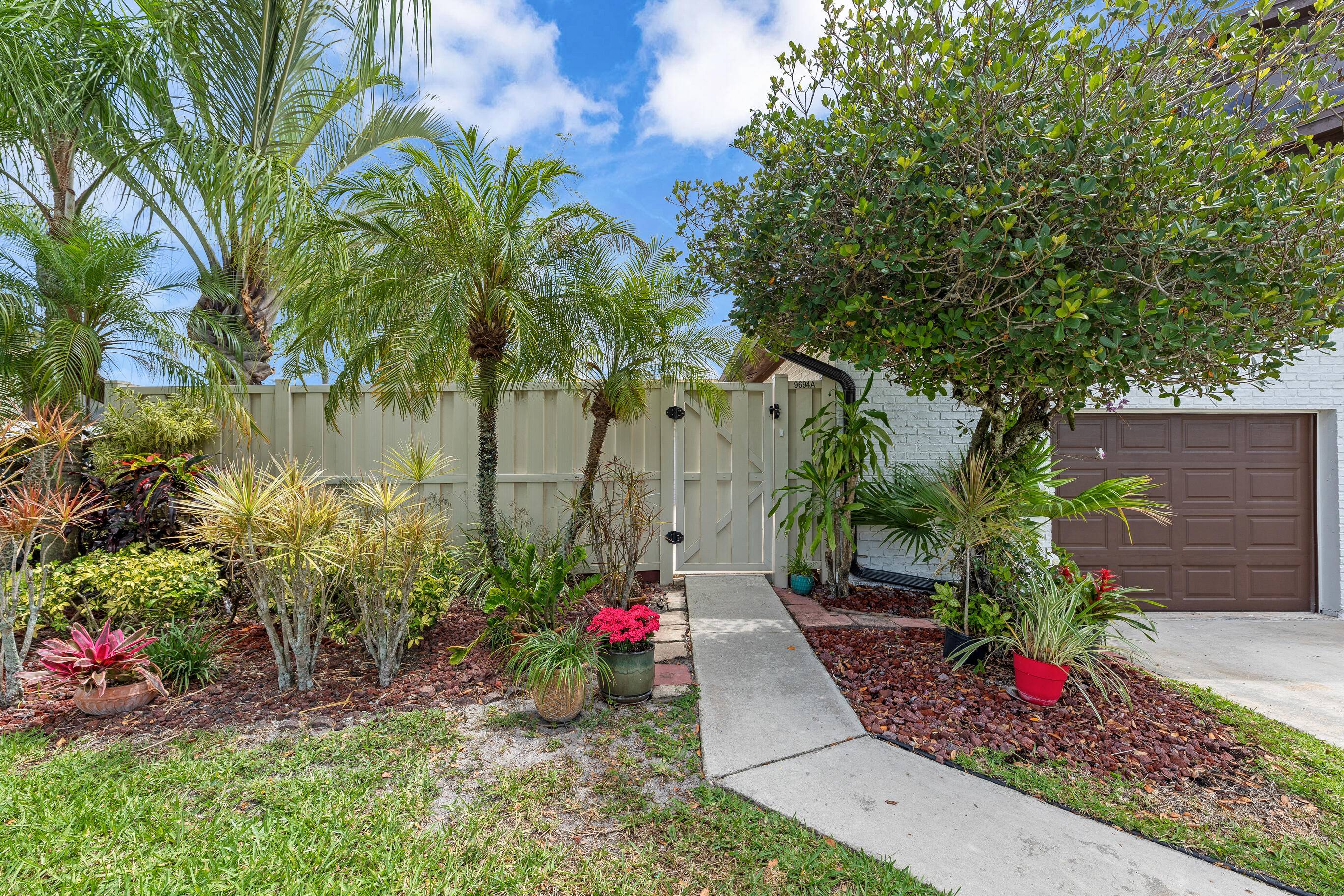 This clean, bright, and upgraded townhouse features spacious split bedrooms, each with its own full bath, including a master bath with a tub.