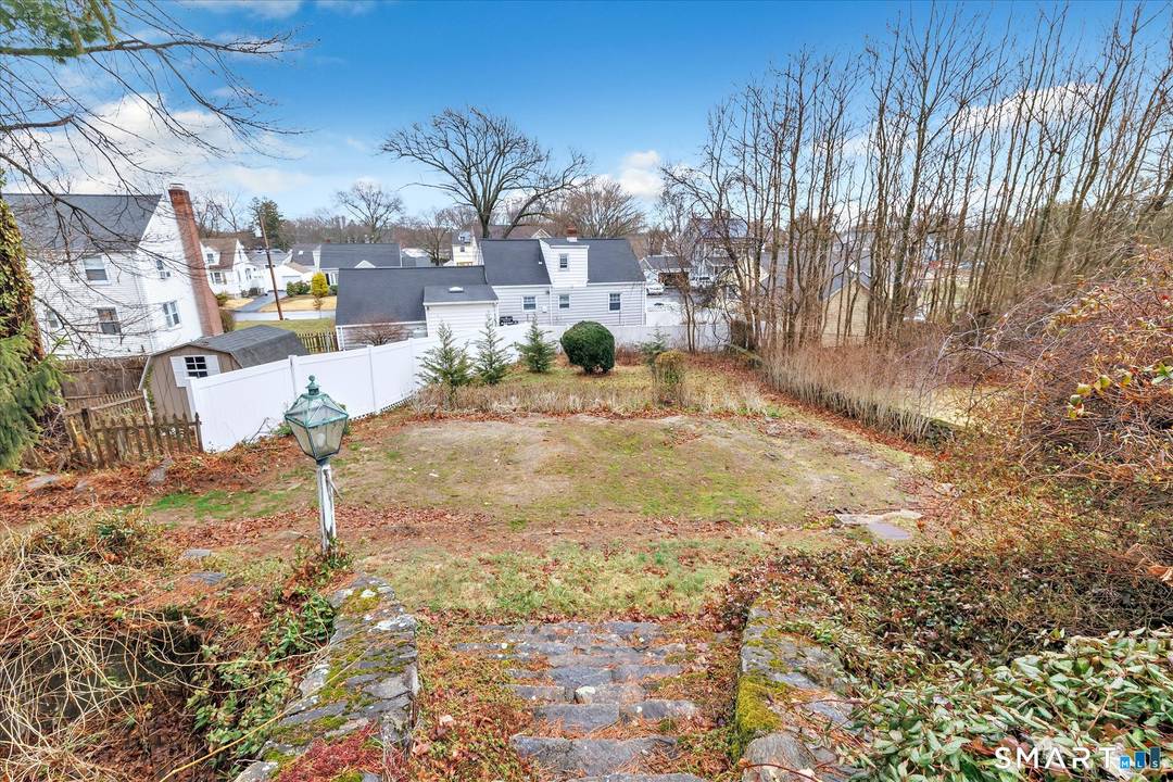 Welcome to this charming 1, 600 sq ft Colonial nestled on a quiet dead end street in Stratford's sought after Paradise Green neighborhood.