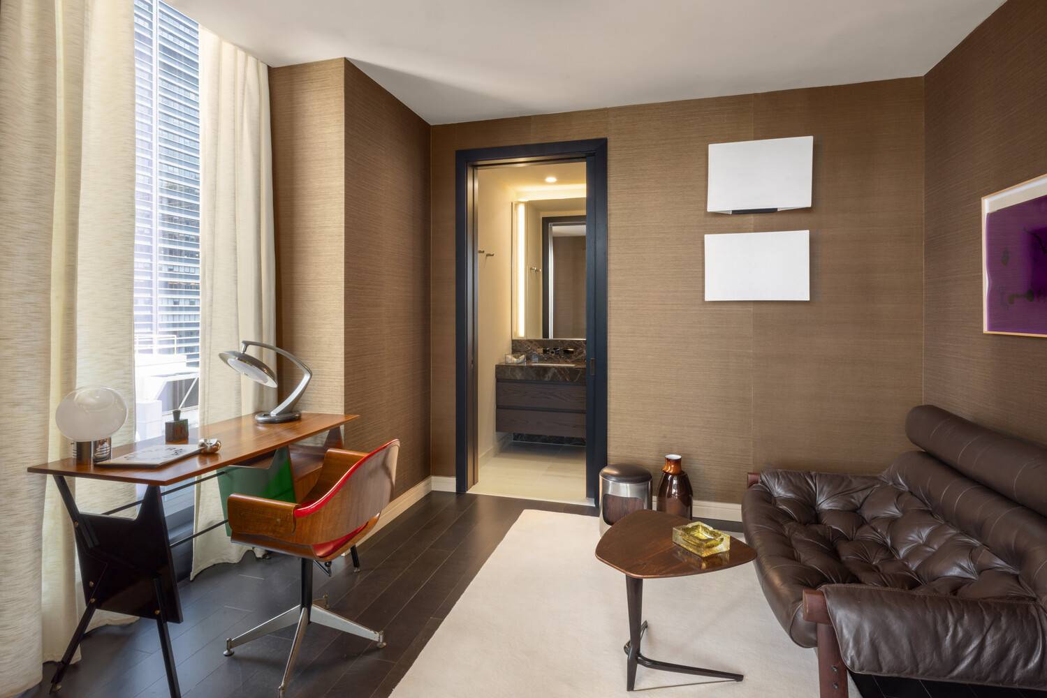 Immediate Occupancy Welcome to Residence 52D at The Greenwich by Rafael Vinoly, a three bedroom, three and a half bathroom featuring magnificent northern and western exposures.
