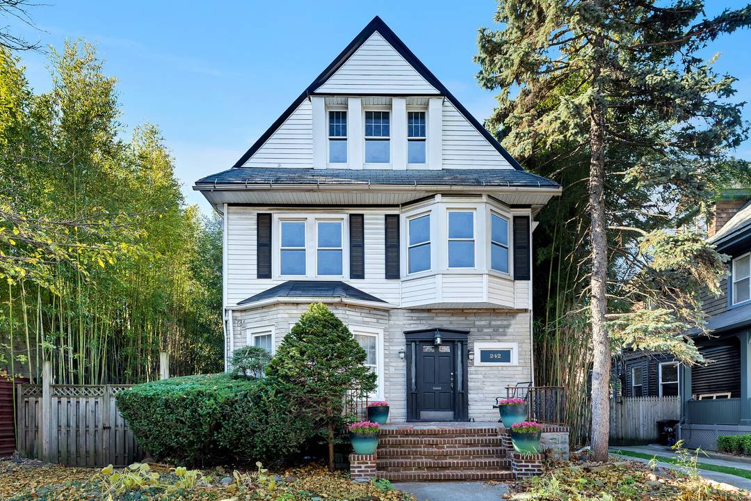 With 5 bedrooms and 4 baths, 242 Stratford Road is a fine example of the Victorian influenced American Foursquare style home that emerged in the late 1890s as domestic life ...