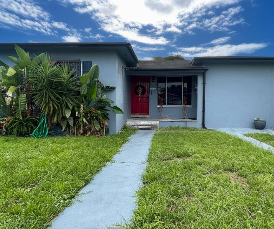 3 bed, 2 bath home in a prime Miami location !