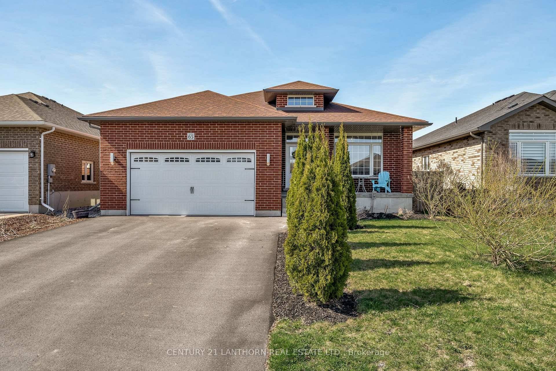 Welcome HOME ! Discover the perfect blend of comfort, space, and modern design at 65 Crews Crescent in Trenton.