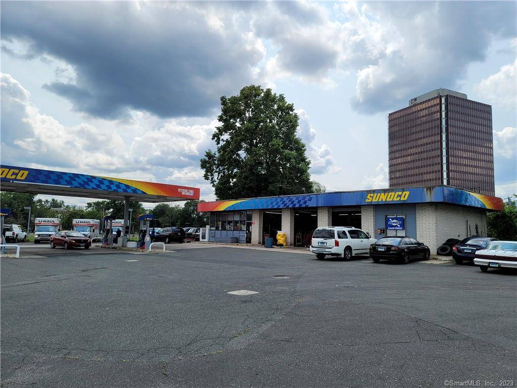Landmark gas station with canopy, 4 pumps, convenience store, auto repair, UHAUL rental, sales and more at profitable gas station in a perfect location ; can be seen from the ...