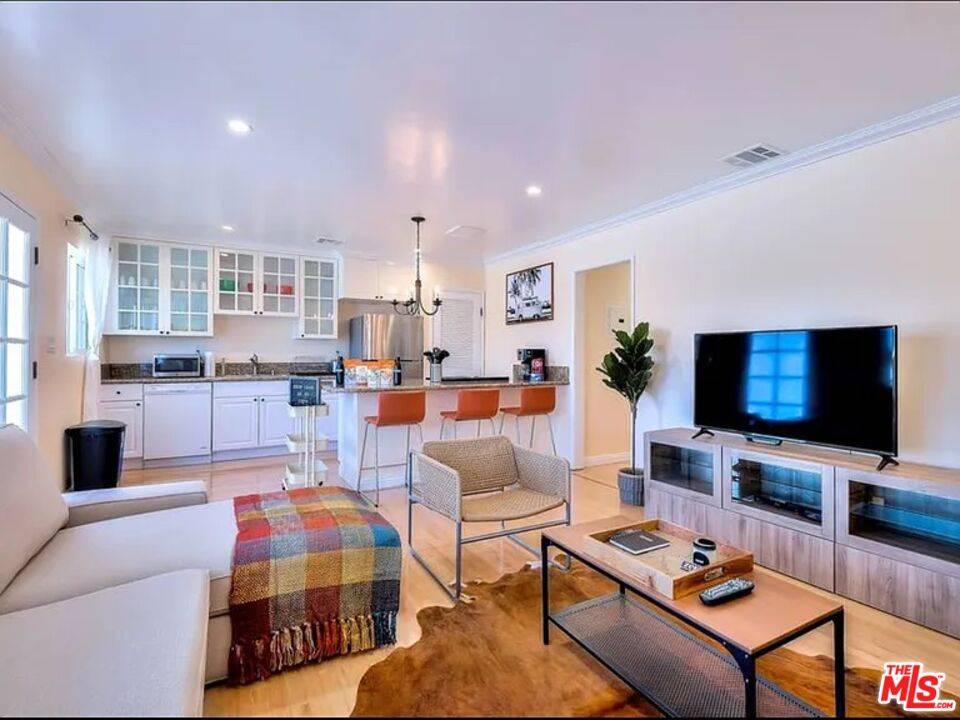 1028   12th St 2.0 Santa Monica LA