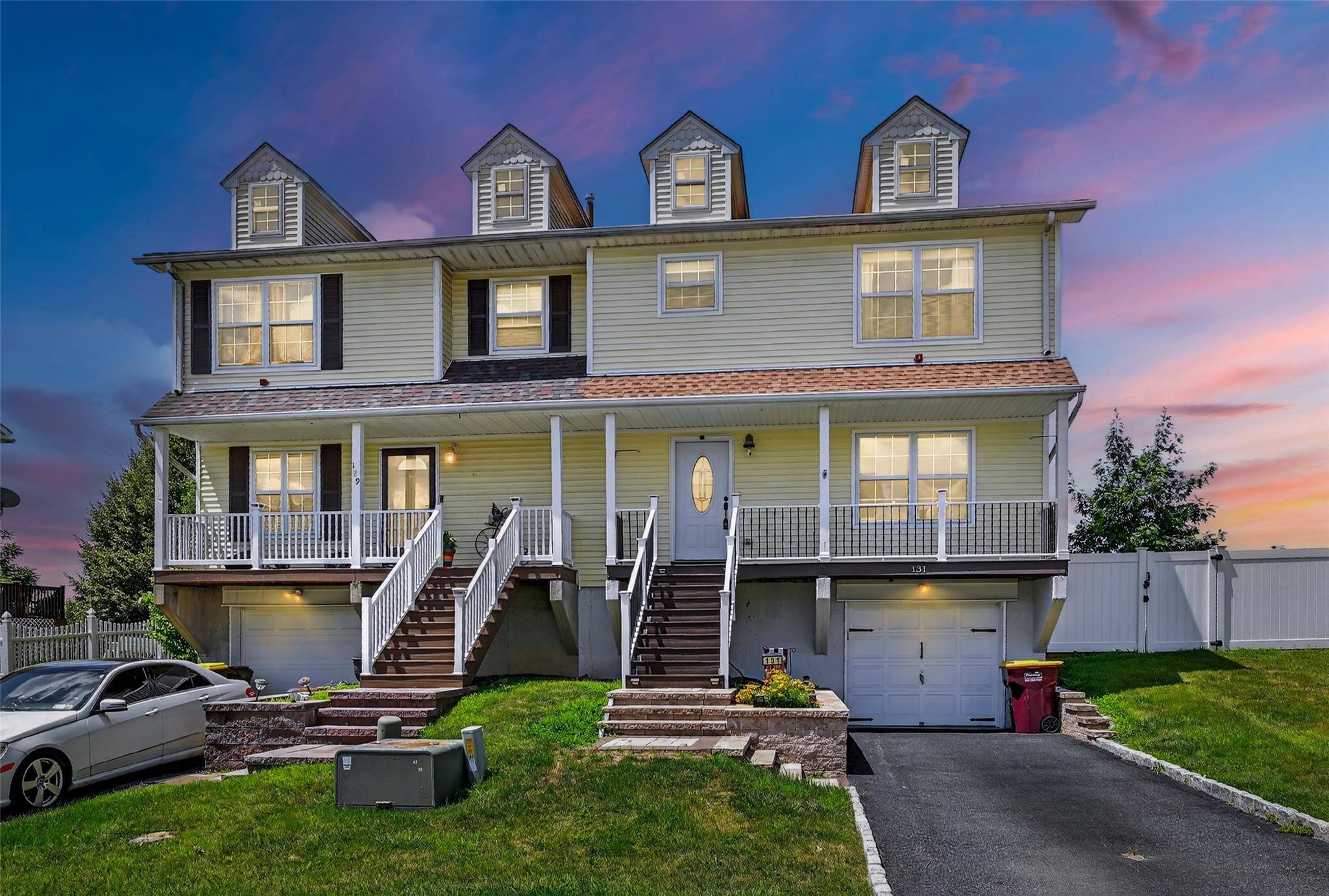 Amazingly kept Townhome in the Town of Warwick, READY TO MOVE IN with NO HOA FEE's Low Taxes, Great Commuter Home.