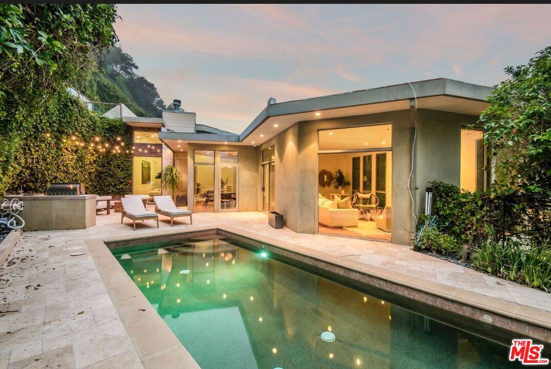 3685   Mandeville Canyon Rd 4BR Brentwood La