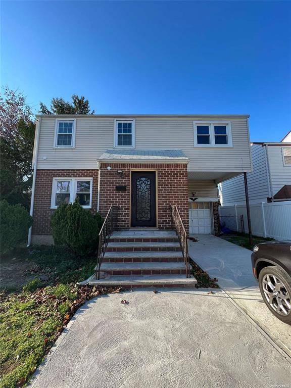 A Beautiful single family house, located in heart of Elmont.
